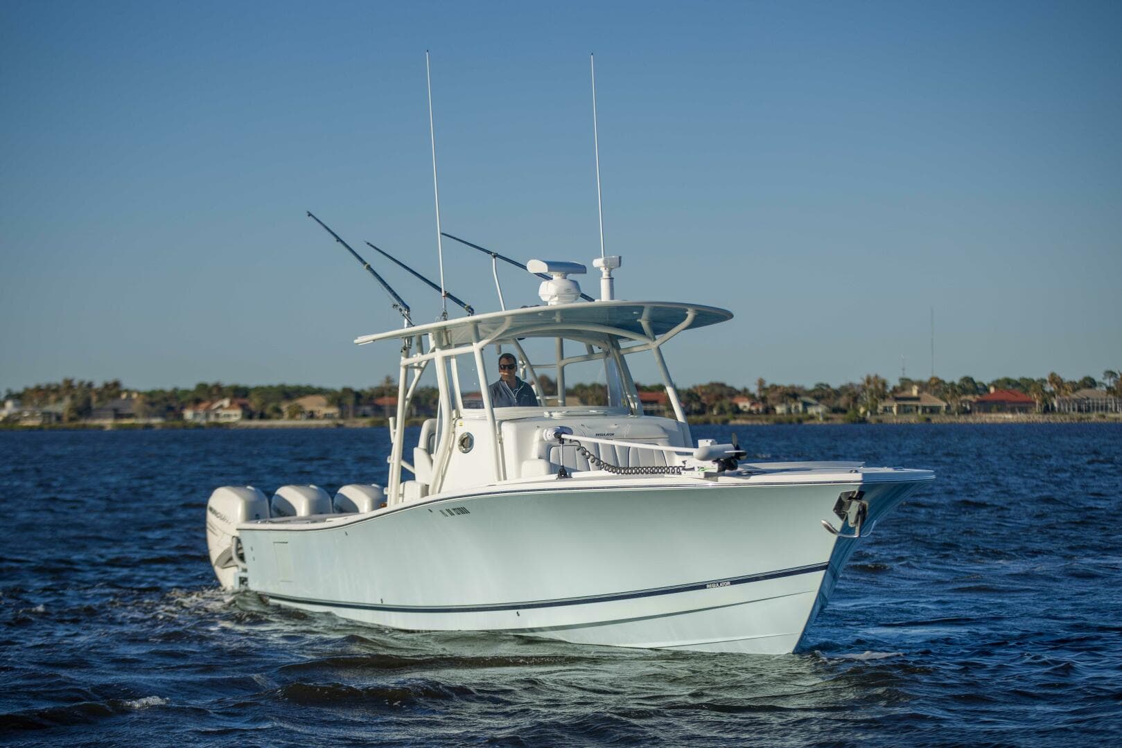 2016 Regulator 41 Center Console — photo 40
