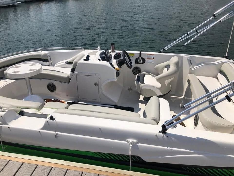 2022 Legend Boats Vibe D19 — photo 1