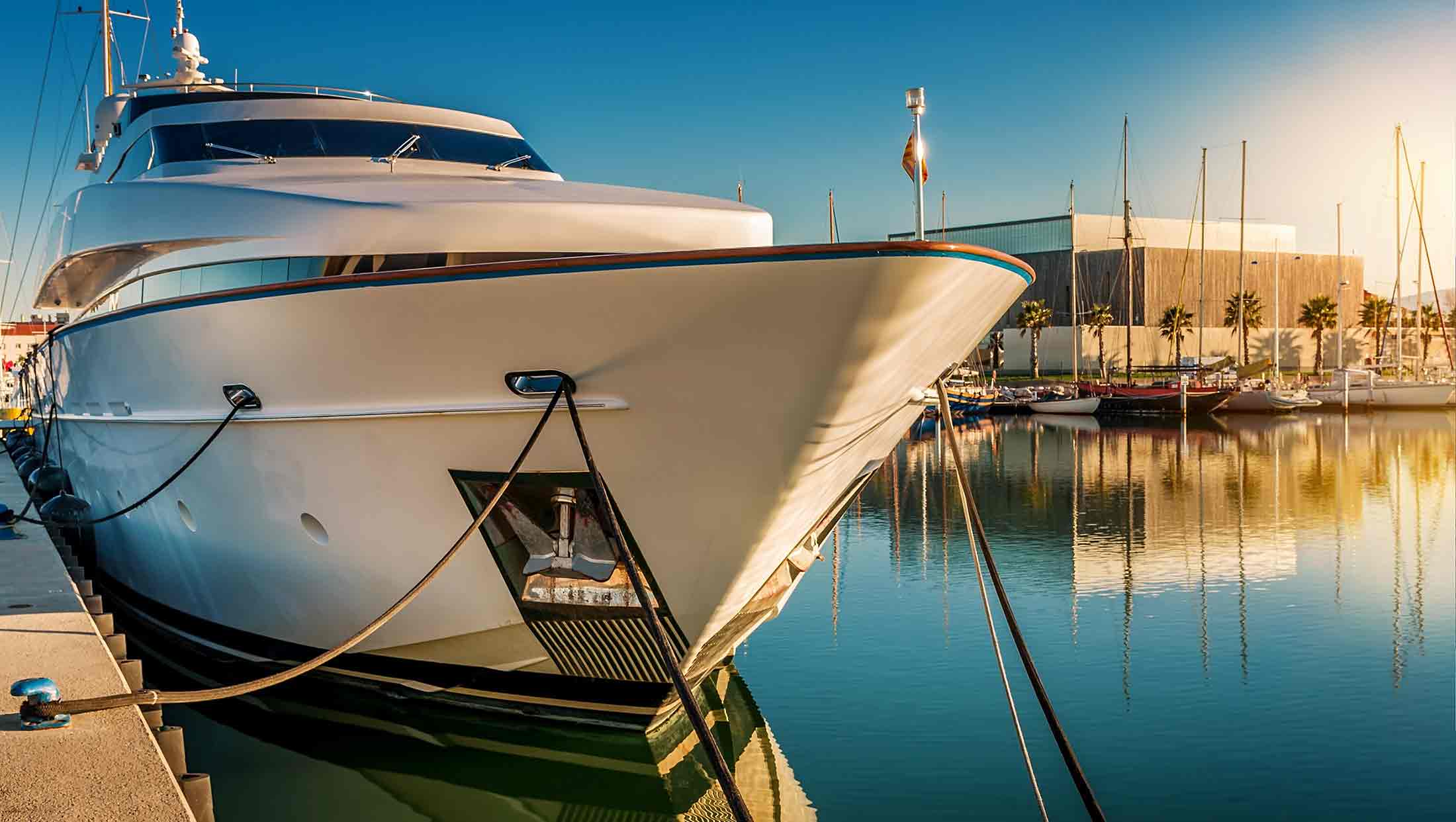 yacht dealer fort lauderdale