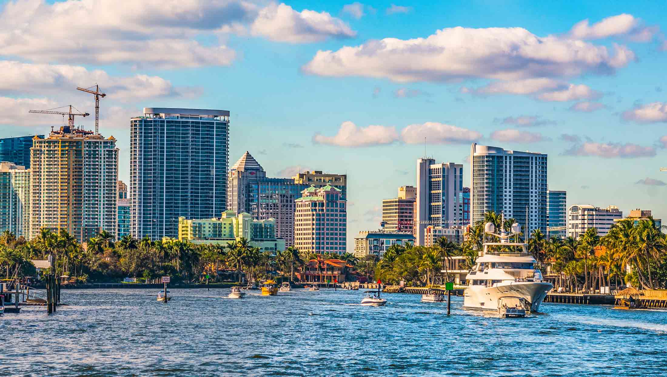 yacht dealer fort lauderdale